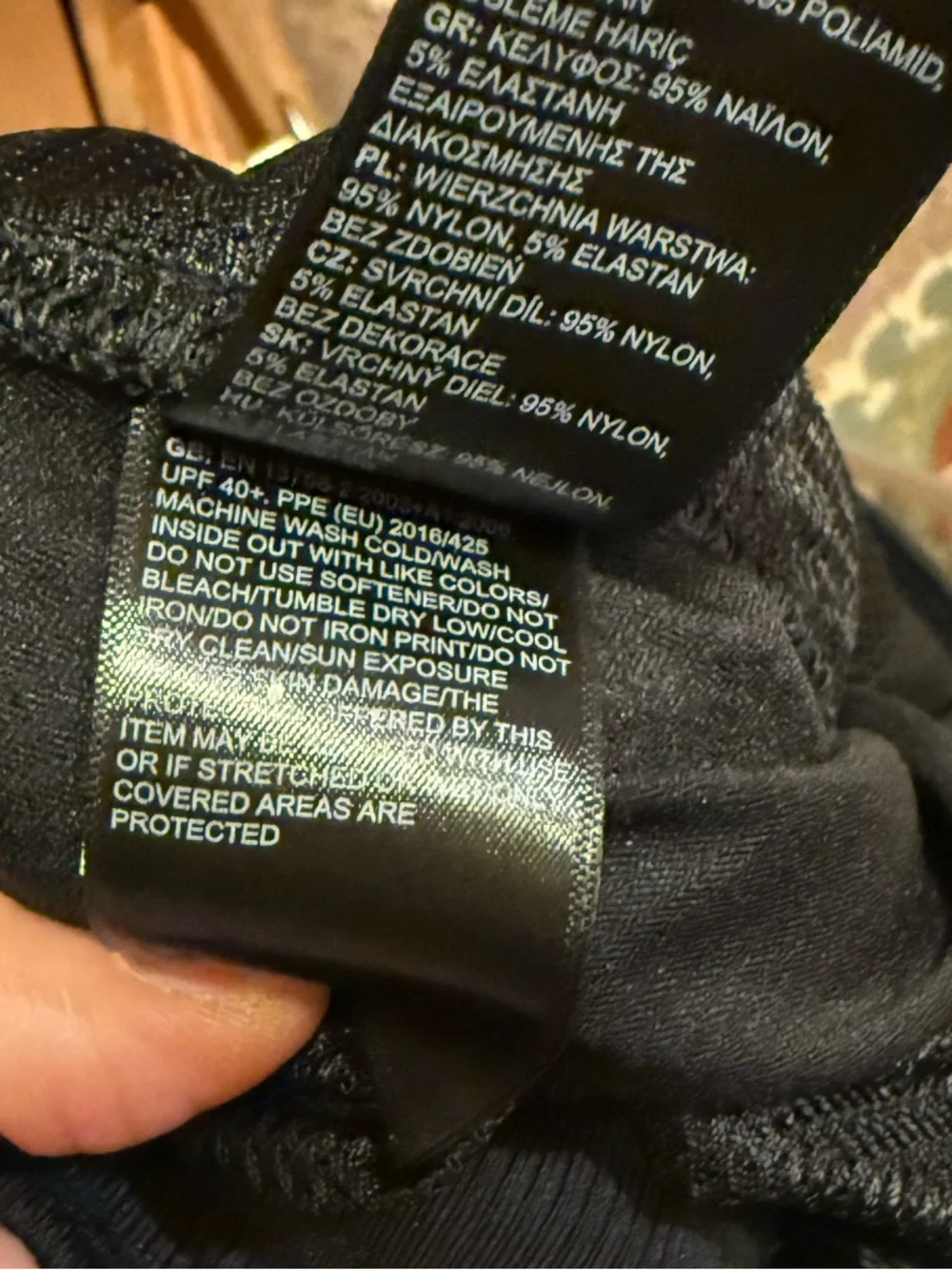 The North Face woman's like new Black Jogger pants size M - Picture 8 of 8